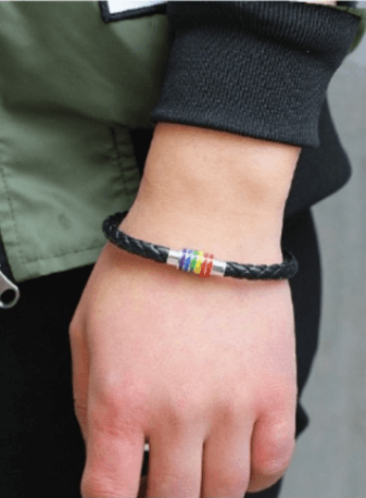Bracelet en cuir avec fermoir magnétique de différentes couleurs