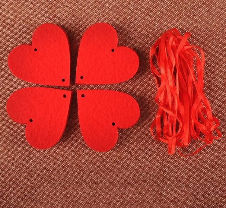 Guirlande Avec Petits Et Grands Coeurs