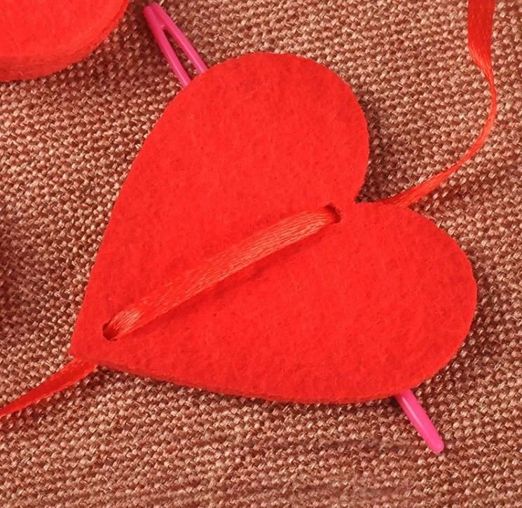 Guirlande Avec Petits Et Grands Coeurs