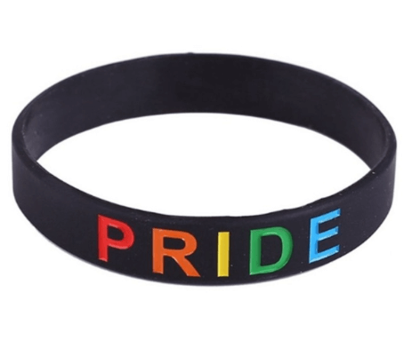 Bracelet arc-en-ciel étroit en noir et en silicone avec inscription Pride
