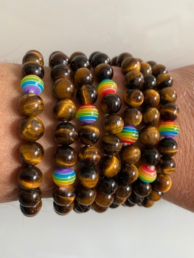 Bracelet en pierre marron avec oeil de tigre en pierre arc-en-ciel
