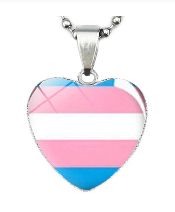 Collier Avec Magnifique Pendentif Coeur Transgenre