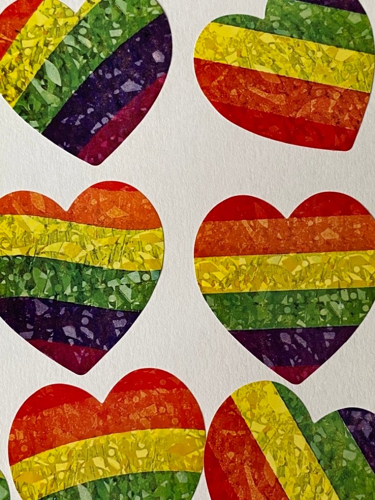 Autocollants avec différents coeurs arc-en-ciel