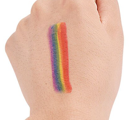 Stylo maquillage arc-en-ciel
