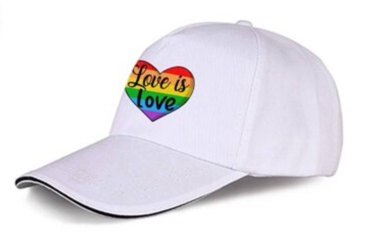 Casquette baseball blanche "Love is Love"
