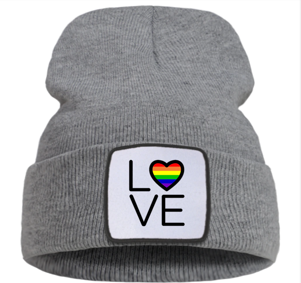Mütze in grau "Love is Love"