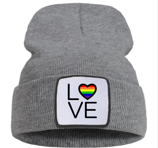 Bonnet gris "Love is Love"