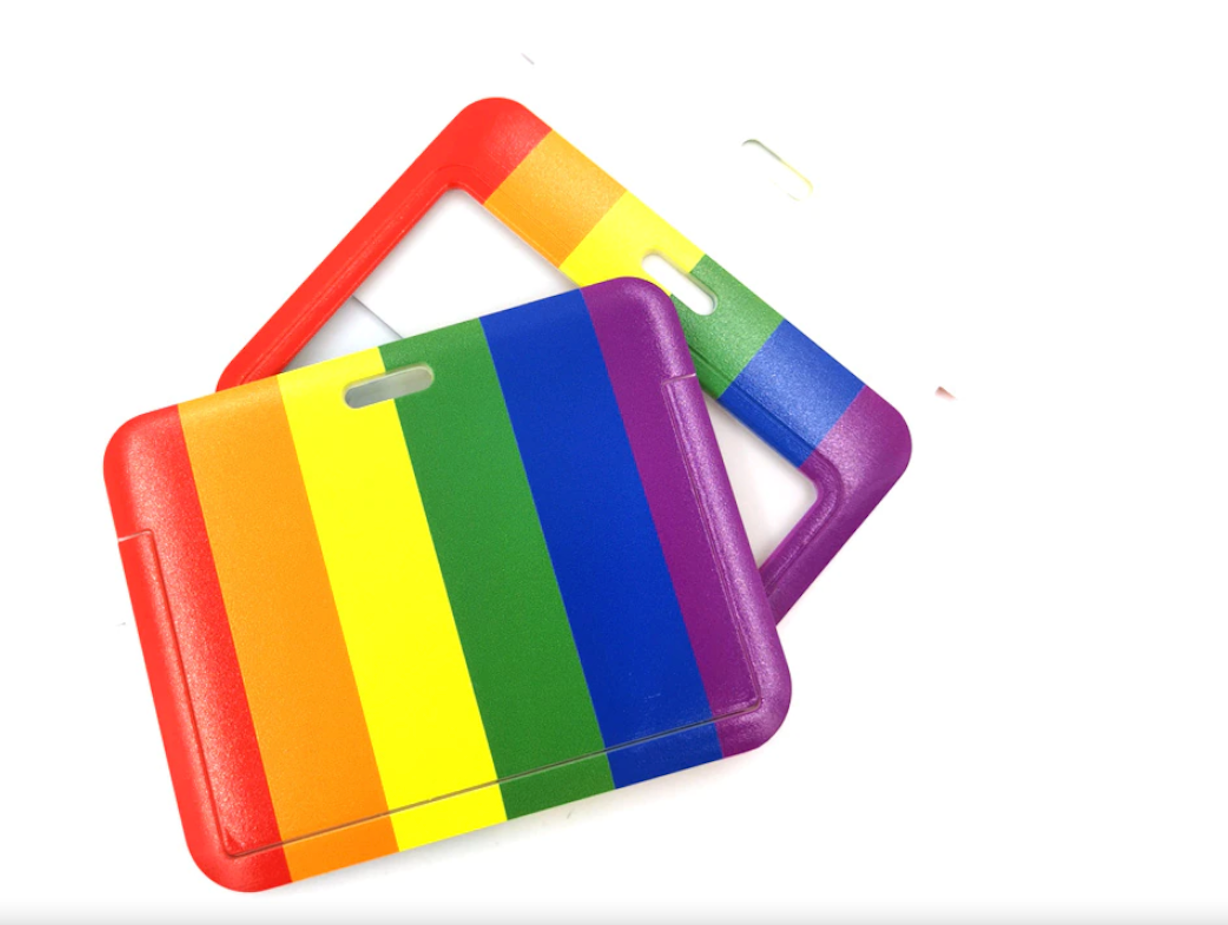 Practical badge holder in rainbow design