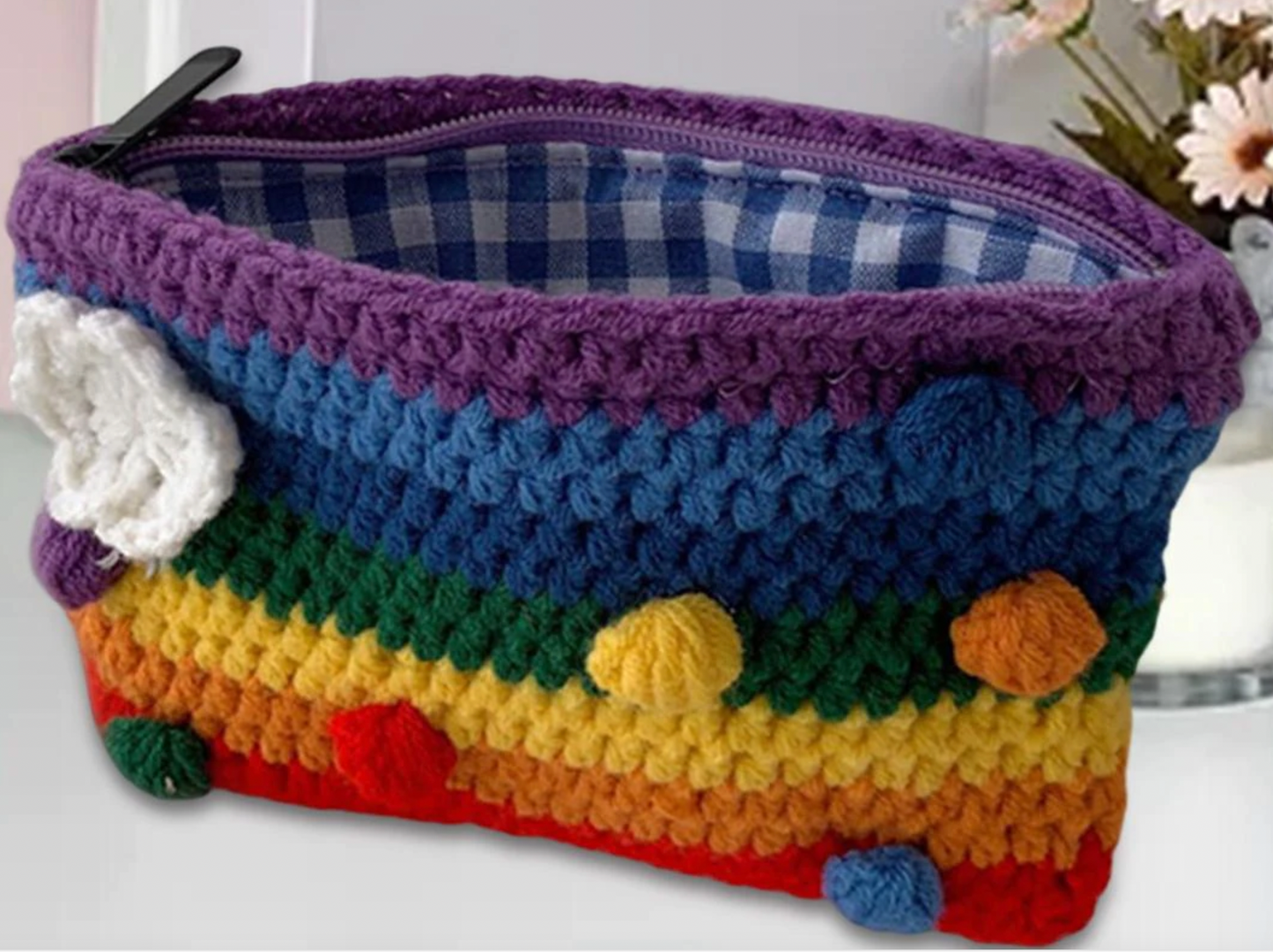 Hand-crocheted case with zipper