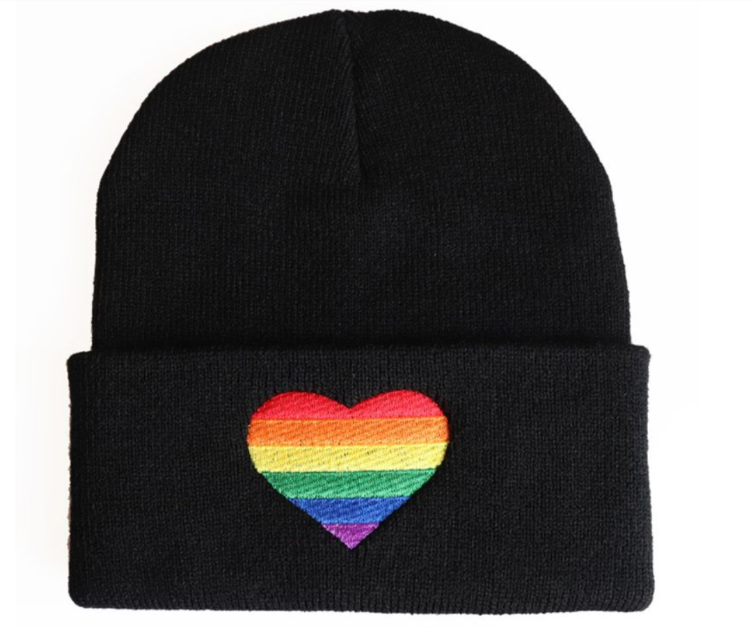 Bonnet avec coeur arc-en-ciel brodé noir