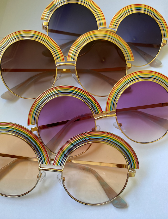 Oversize Regenbogenbrille inkl. Brillen-Etui