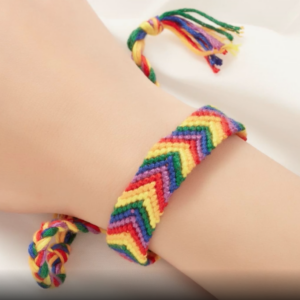 Hand-tied rainbow bracelet "triangle pattern"